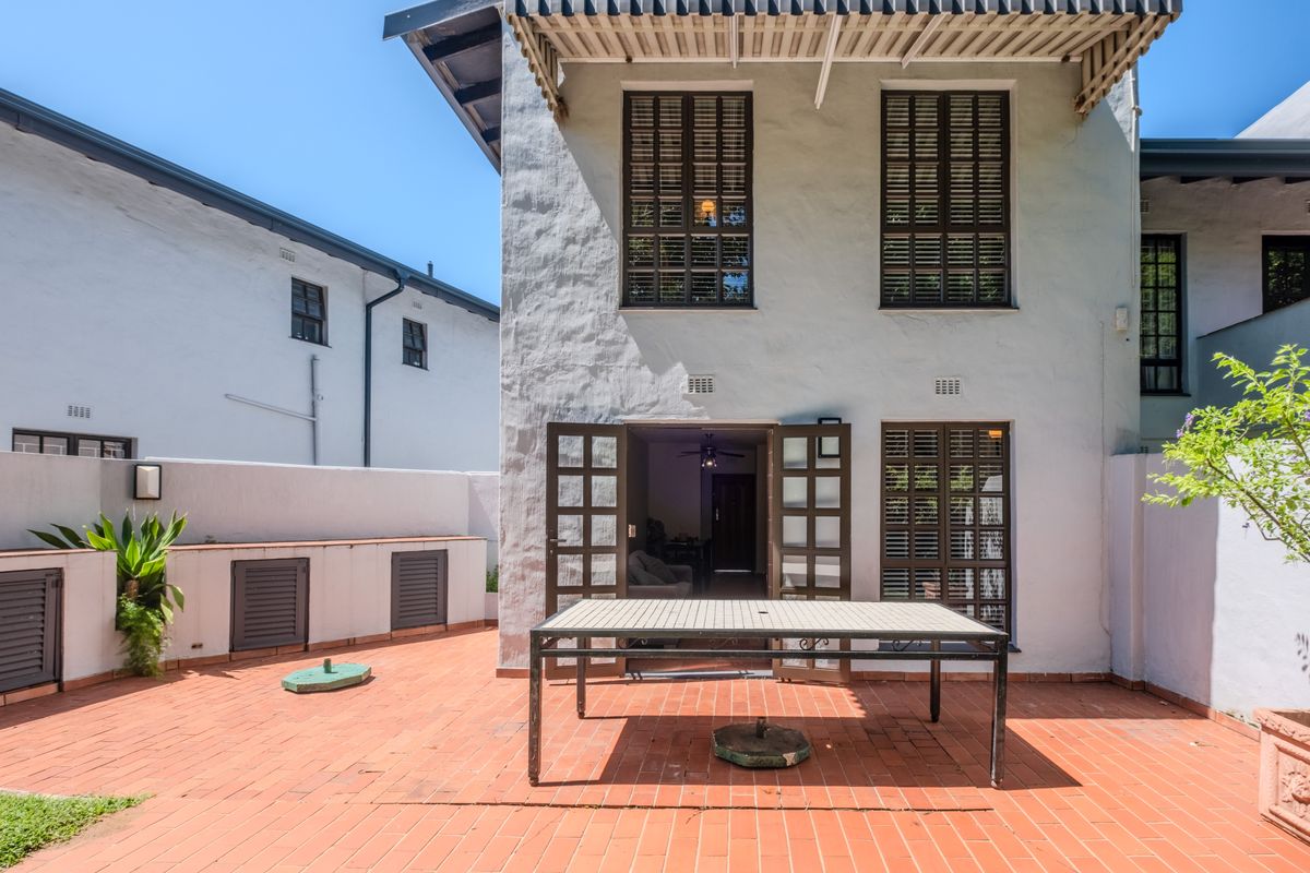 2 Bedroom 2 Bathroom duplex  in the Heart of Umhlanga - Photo 2
