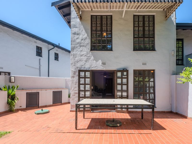 2 Bedroom 2 Bathroom duplex  in the Heart of Umhlanga - Photo 2