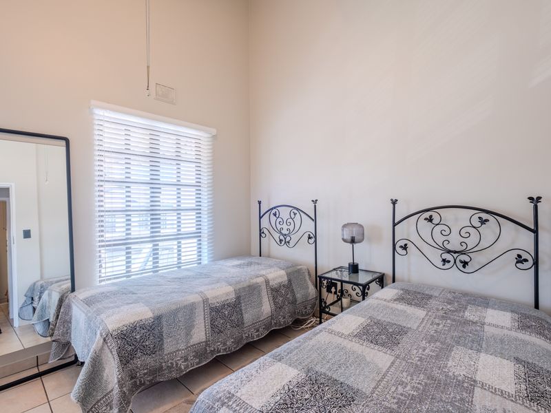 2 Bedroom 2 Bathroom duplex  in the Heart of Umhlanga - Photo 10