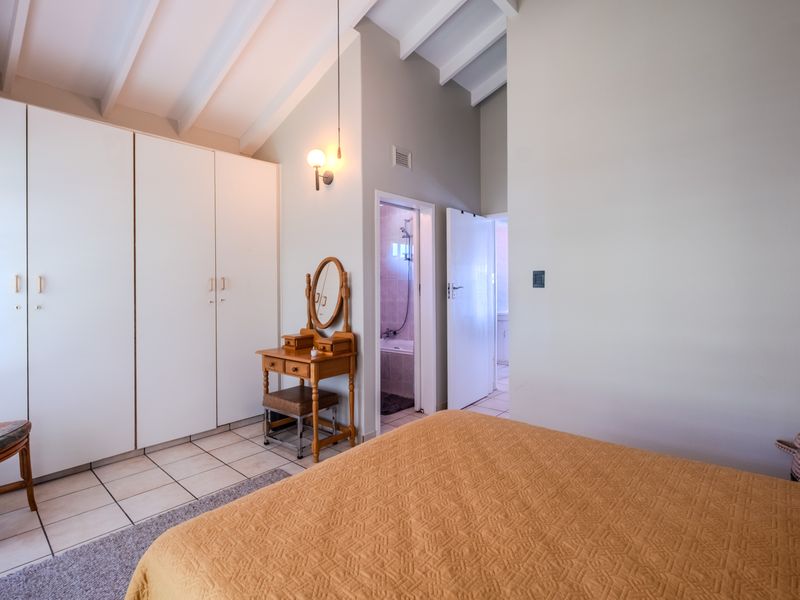 2 Bedroom 2 Bathroom duplex  in the Heart of Umhlanga - Photo 8