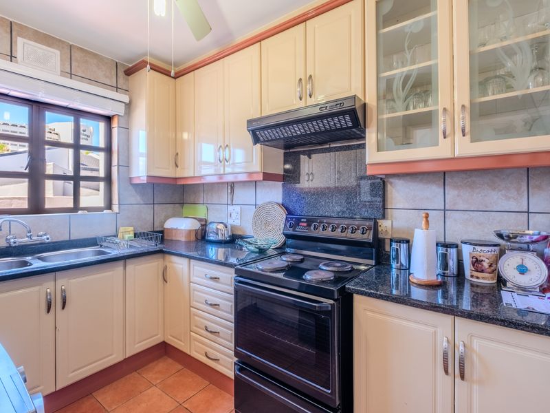 2 Bedroom 2 Bathroom duplex  in the Heart of Umhlanga - Photo 7