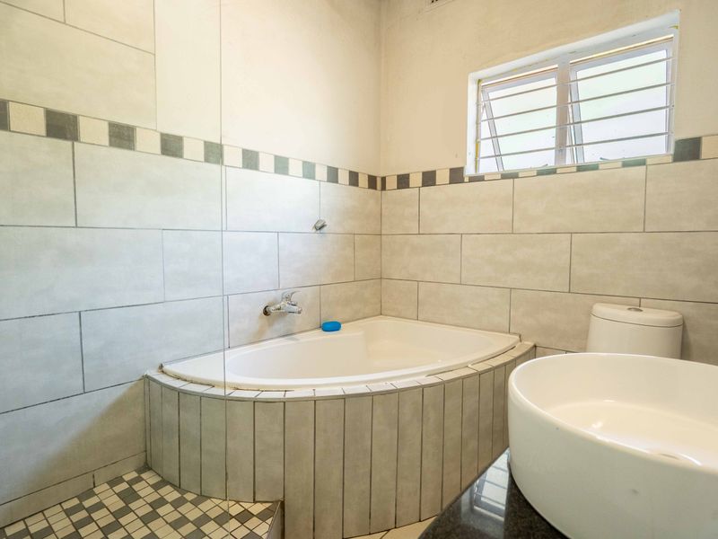 Auction 3 Bedroom Freehold in Umkomaas - Photo 10