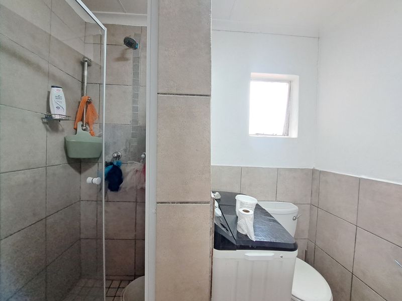 Cottage To Rent in Melville - Photo 7