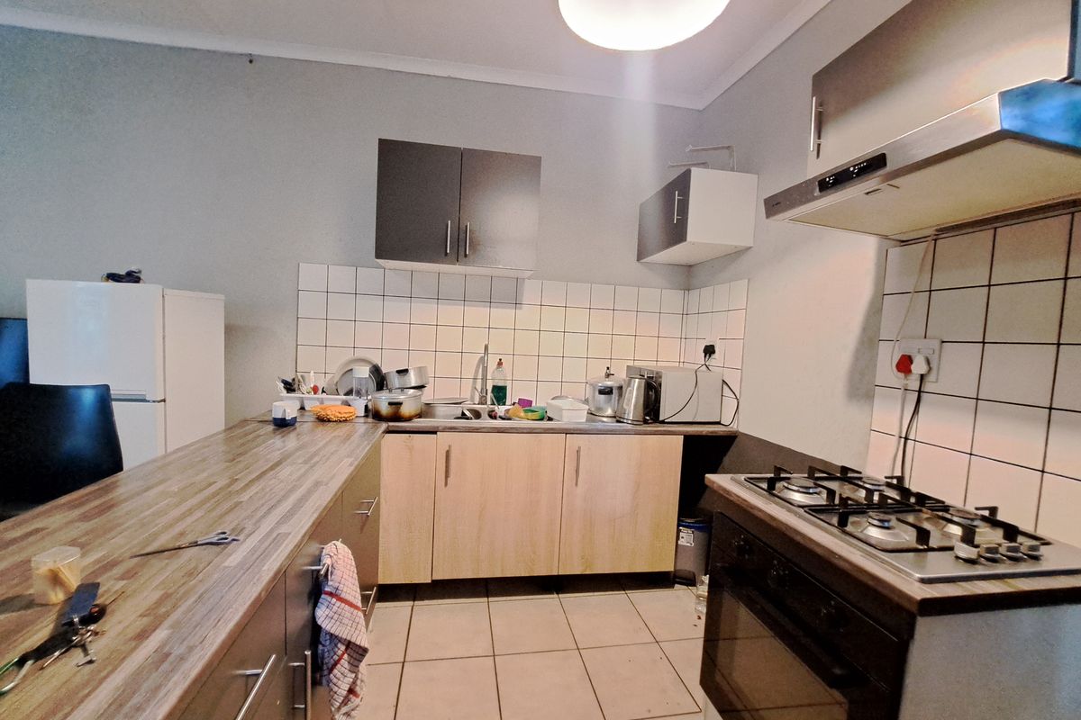 Cottage To Rent in Melville - Photo 4