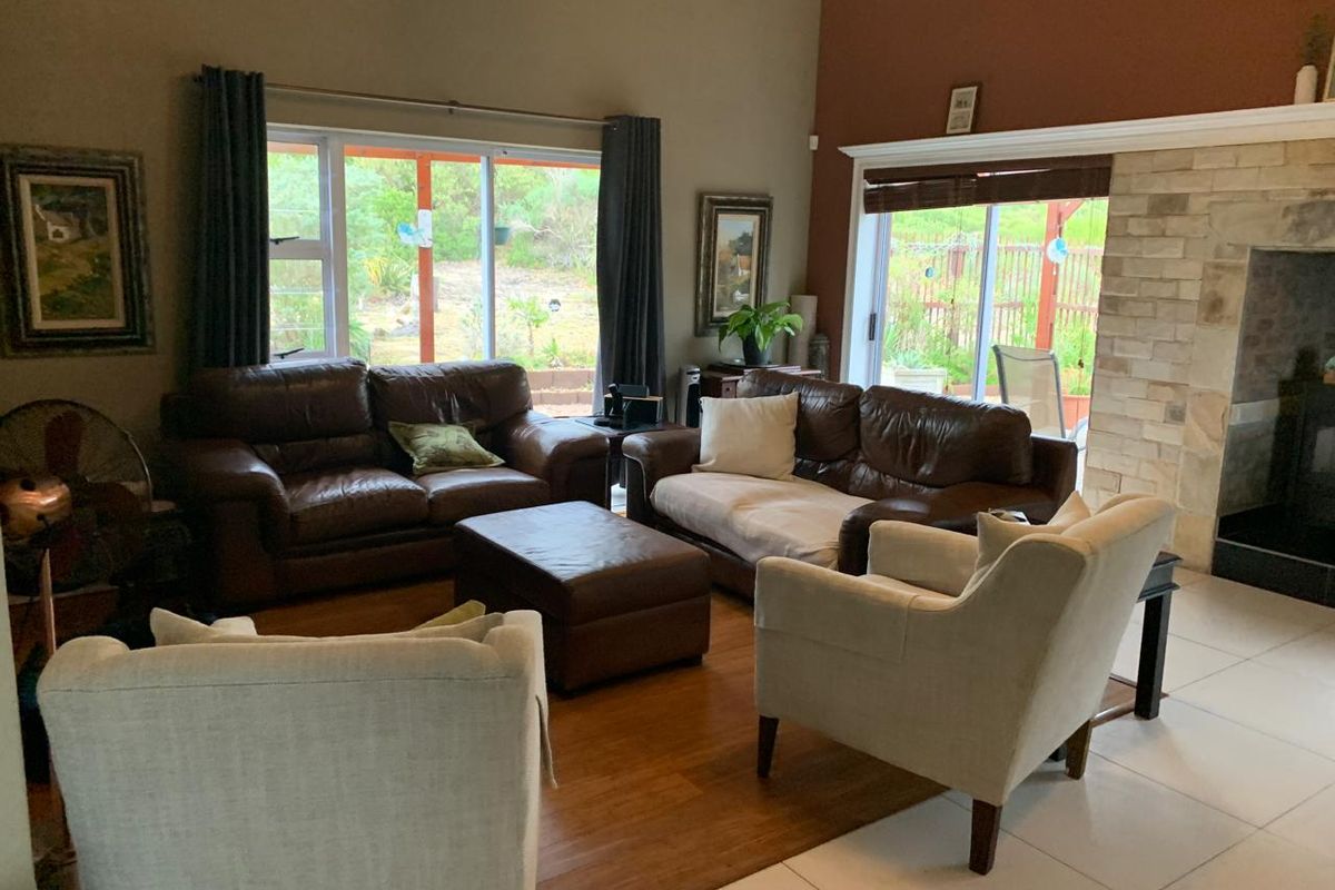 "New on the Market - Don't Miss Gem" - Photo 3