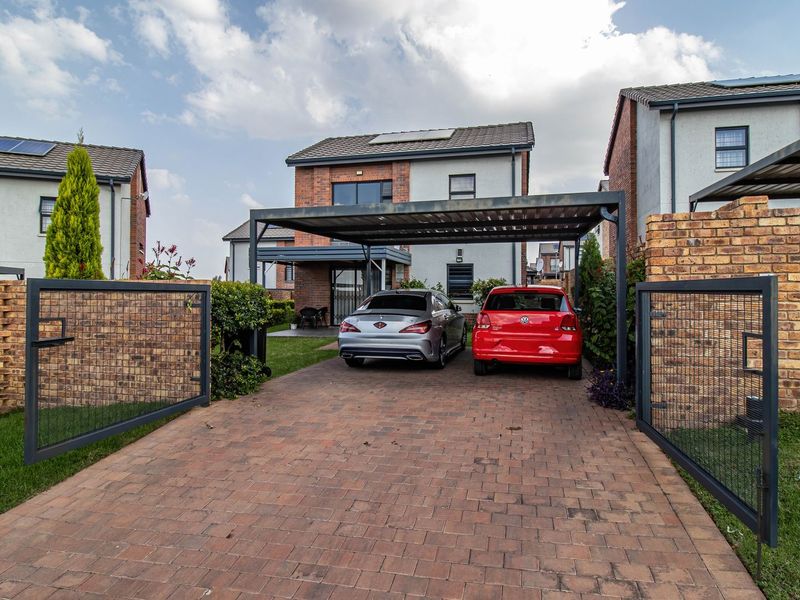 Modern 3-Bedroom 2,5 bathrooms cluster  for Sale in Lion’s Pride Lifestyle Estate – Kilimanjaro - Photo 2