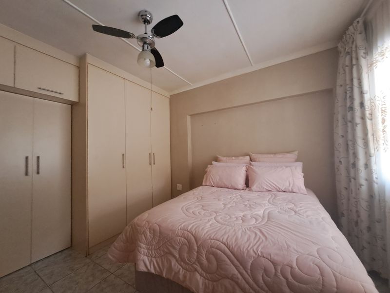 Three bedroom family home - Photo 7