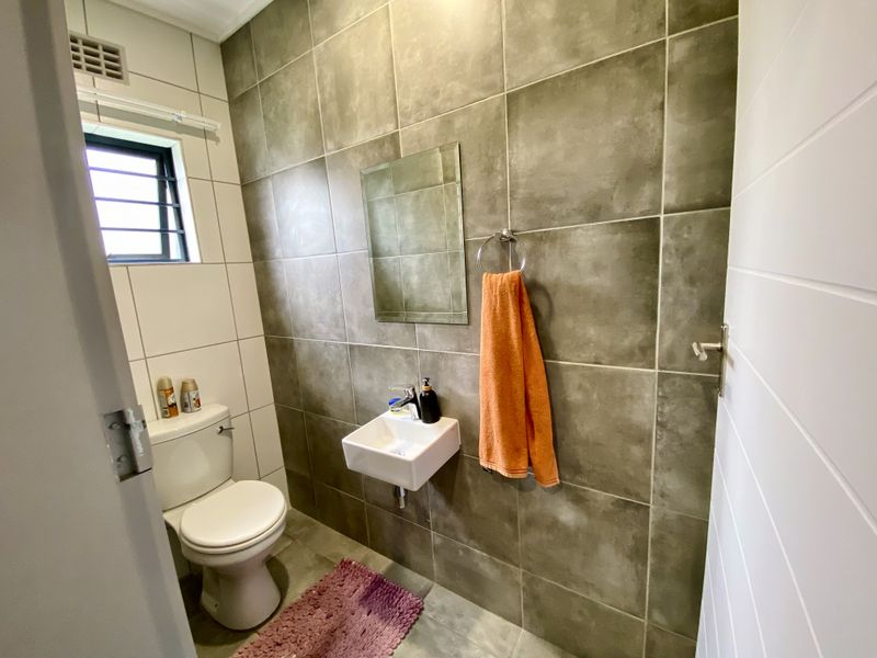 Modern 4-Bedroom House in Secure Estate Lotus Gardens – Perfect for a Family or Couple - Photo 9