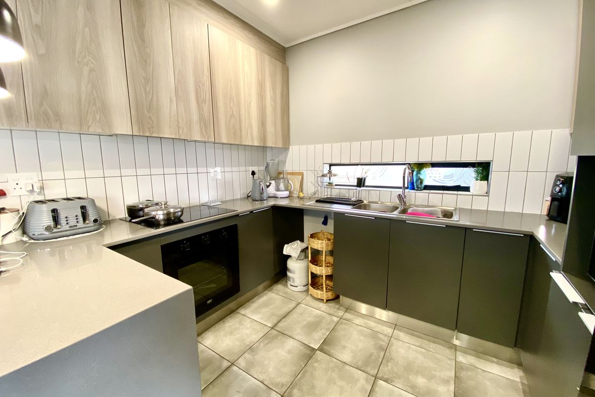 Modern 4-Bedroom House in Secure Estate Lotus Gardens – Perfect for a Family or Couple - Photo 3