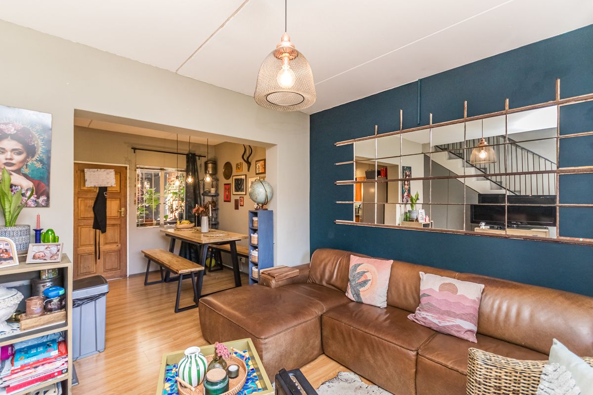 2 Bedroom Duplex for sale in die Hoewes - Photo 3