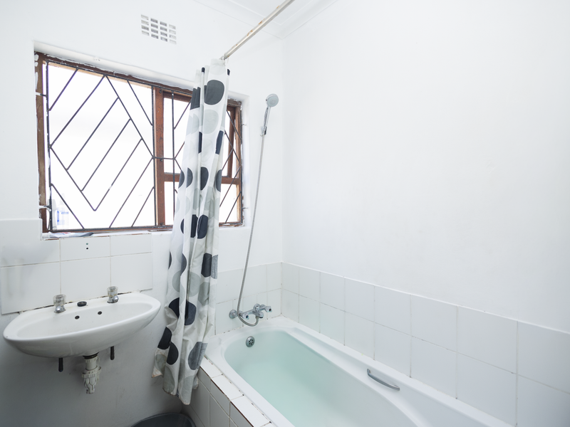 Charming 2-Bedroom Home for Sale in Highbury Park, Kuils River - Photo 6