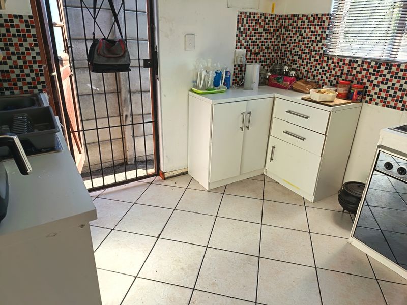 Delightful starter home - Photo 8
