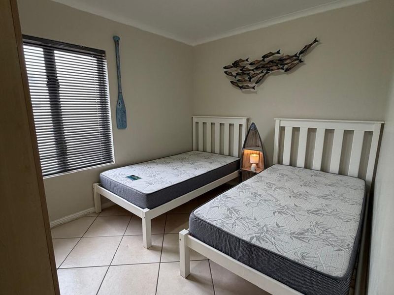 Charming 2-Bedroom Apartment in the Marina - Photo 5