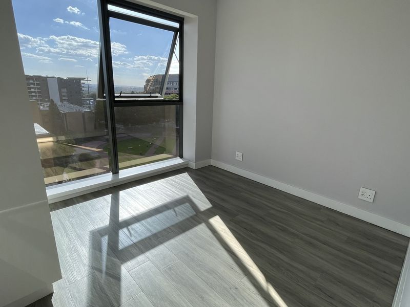 Bright & Stylish Urban Living in Park Central, Rosebank - Photo 7