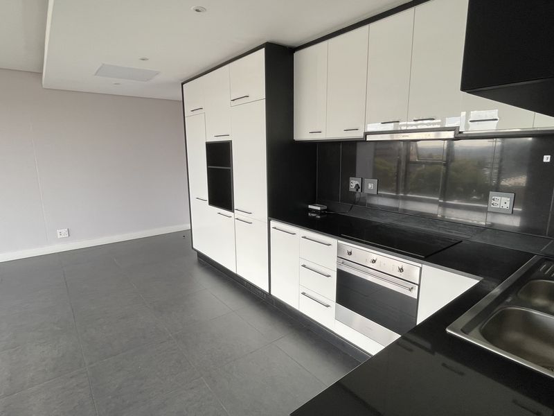 Bright & Stylish Urban Living in Park Central, Rosebank - Photo 3