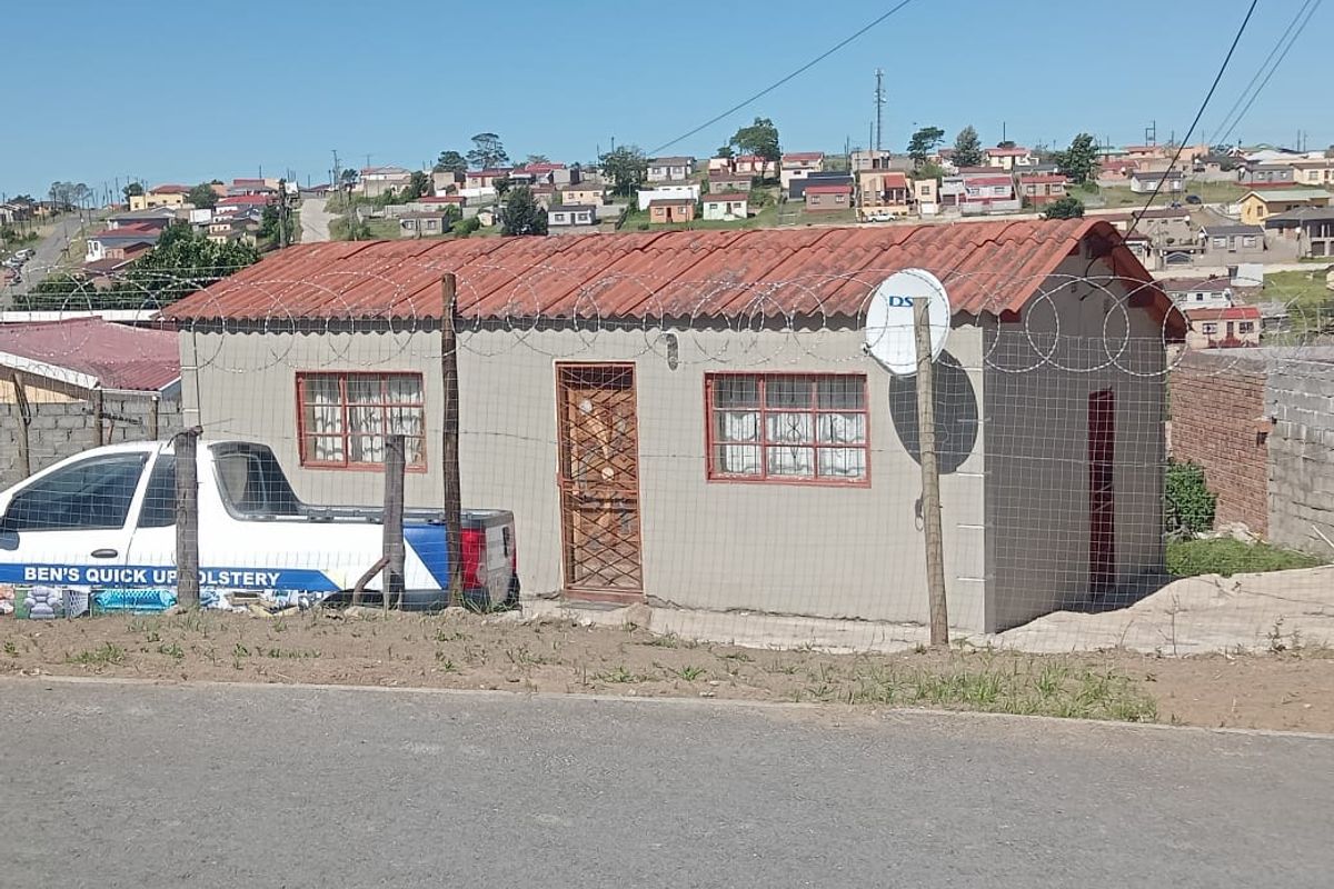 2 Bedroom Fixer-Upper with Spacious Yard in NU 13 - Photo 2