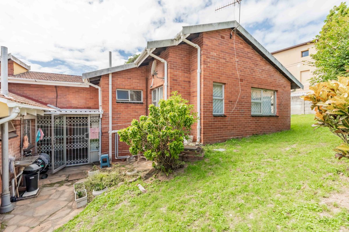 Sought after Suburb - Exceptional Value! - Photo 3