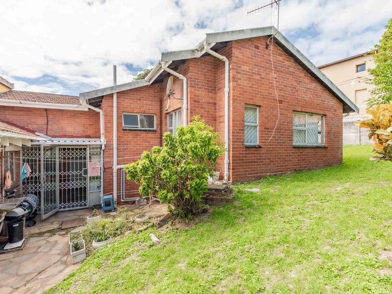 Sought after Suburb - Exceptional Value! - Photo 3