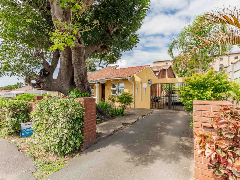 Sought after Suburb - Exceptional Value! - Photo 2