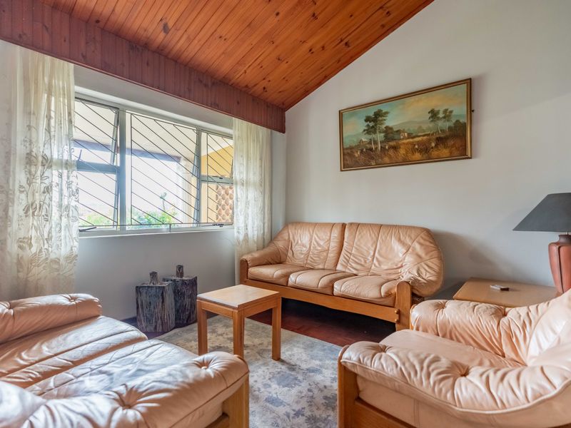 Sought after Suburb - Exceptional Value! - Photo 6