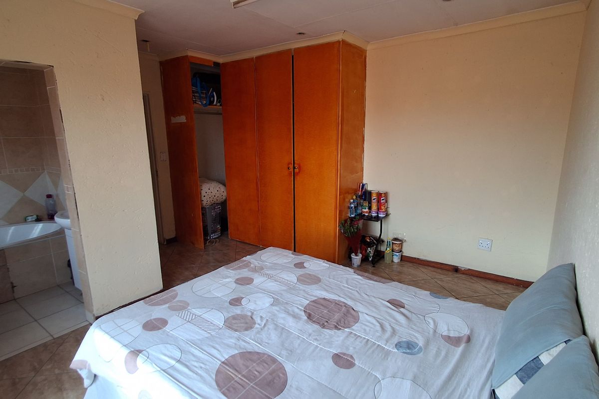 3-Bedroom Townhouse for Sale in Dunnottar Nigel - Photo 5