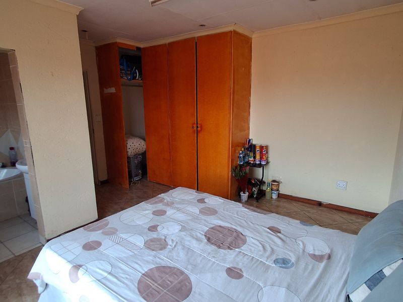 3-Bedroom Townhouse for Sale in Dunnottar Nigel - Photo 5