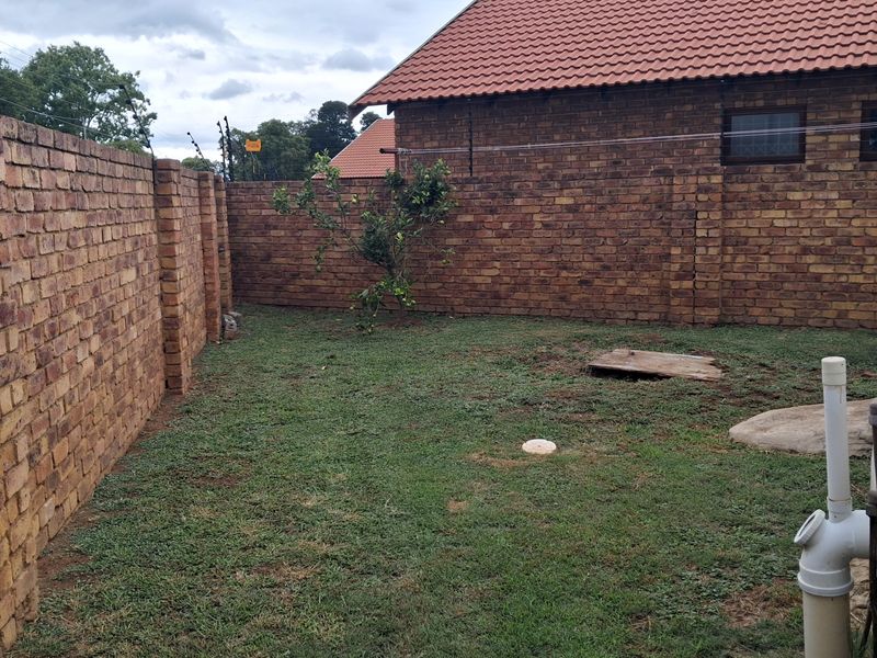 3-Bedroom Townhouse for Sale in Dunnottar Nigel - Photo 10