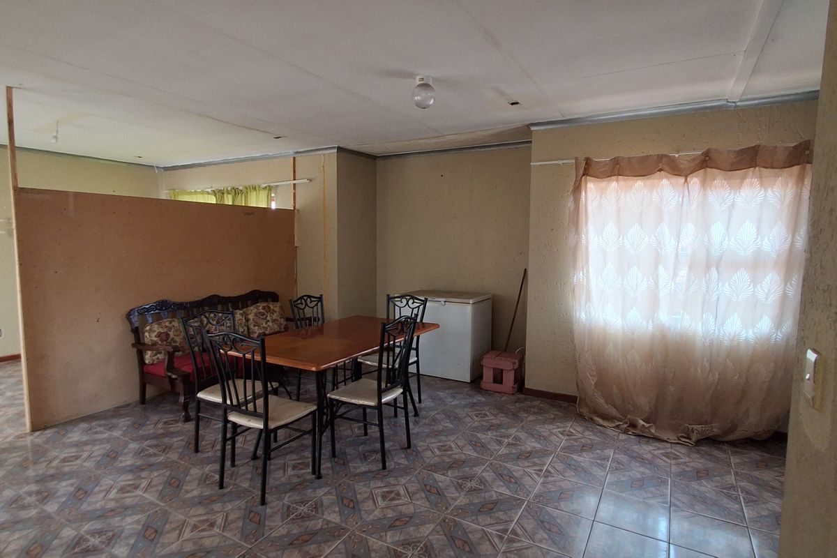 3-Bedroom Townhouse for Sale in Dunnottar Nigel - Photo 2