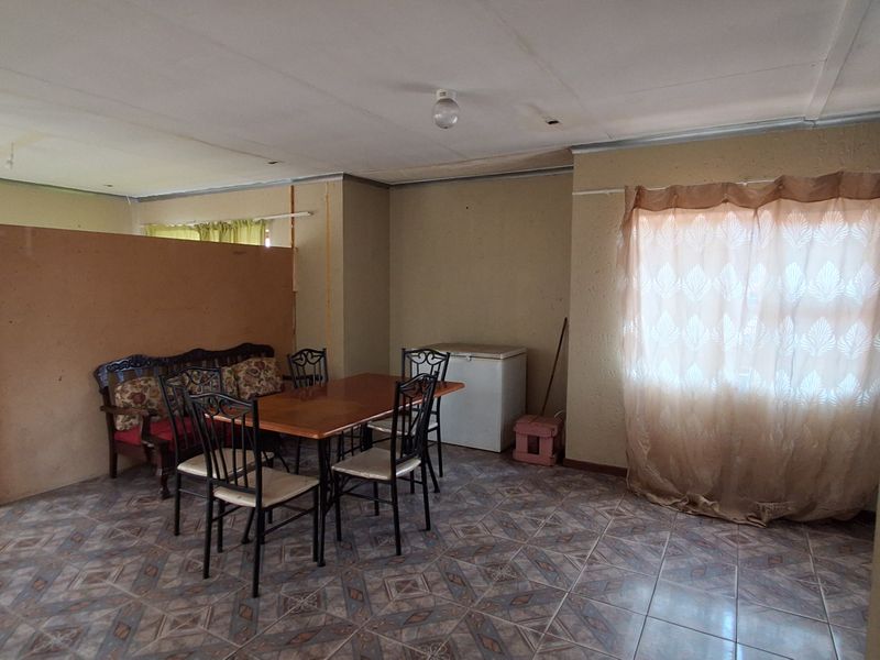 3-Bedroom Townhouse for Sale in Dunnottar Nigel - Photo 2