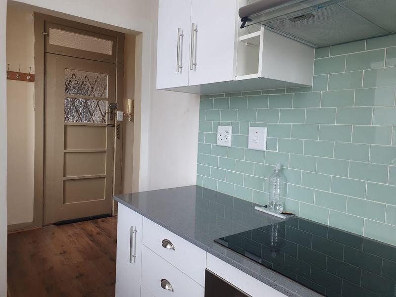 2 Bedroom Apartment - Photo 3