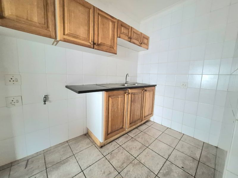 Charming Family Home in Meerensee - Photo 6