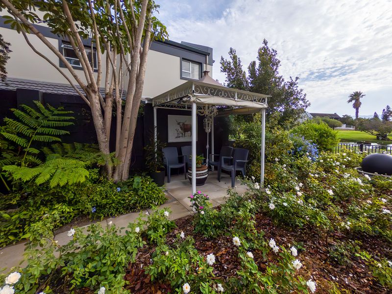 An Architectural Sanctuary on the Fairway – Exceptional Luxury Living in Greenways Golf Estate - Photo 10