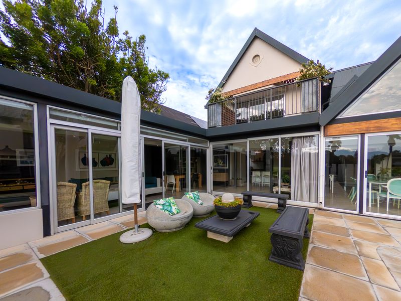 An Architectural Sanctuary on the Fairway – Exceptional Luxury Living in Greenways Golf Estate - Photo 7