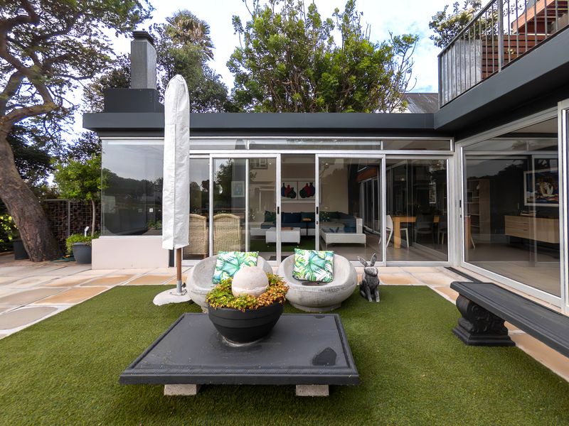 An Architectural Sanctuary on the Fairway – Exceptional Luxury Living in Greenways Golf Estate - Photo 6