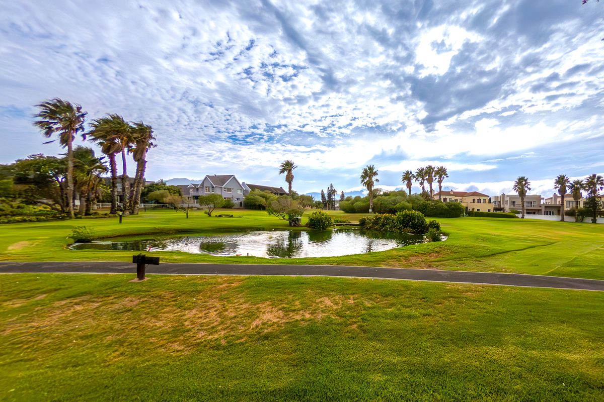 An Architectural Sanctuary on the Fairway – Exceptional Luxury Living in Greenways Golf Estate - Photo 5