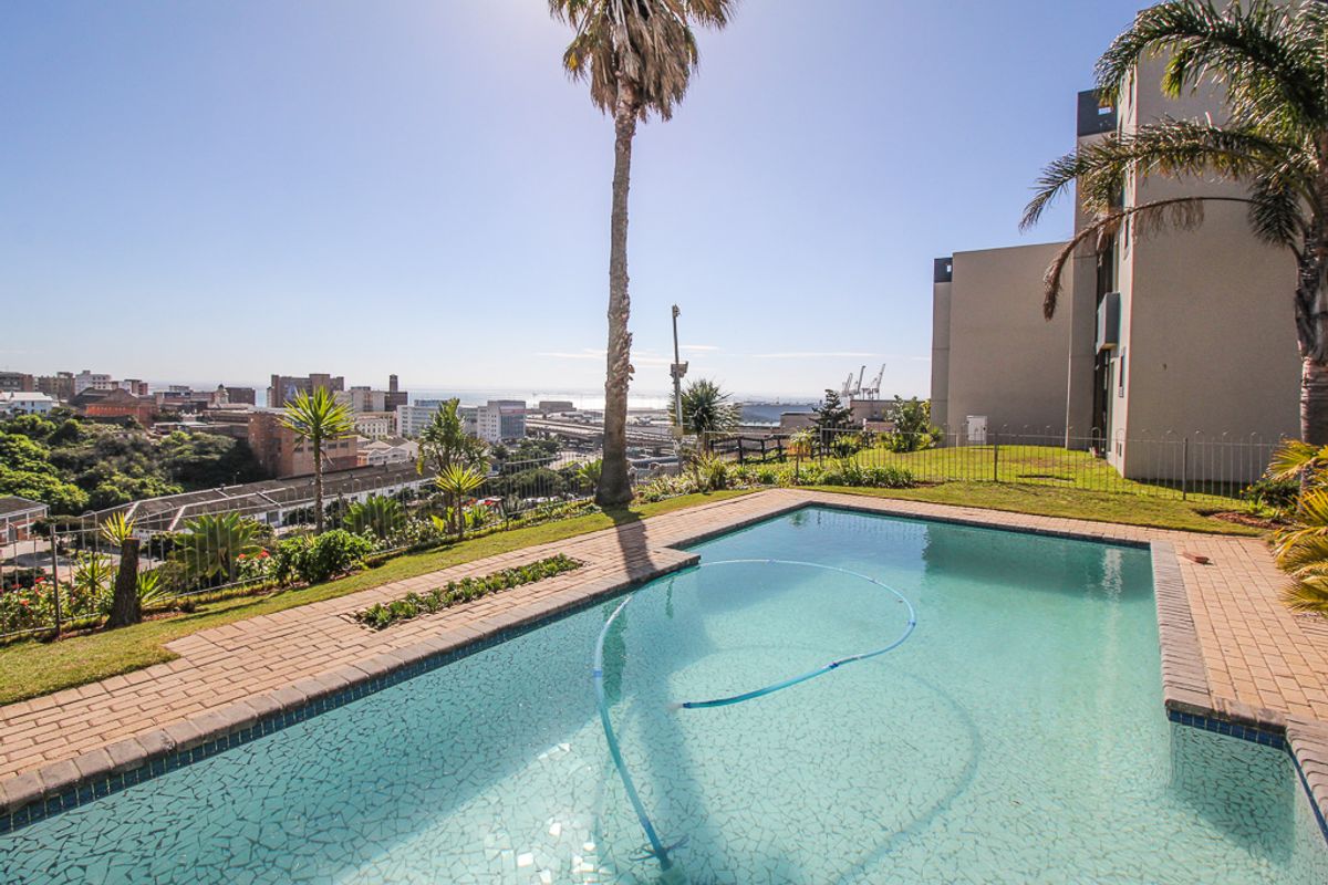 South End: Popular Bridgewater Modern Apartments - Photo 3