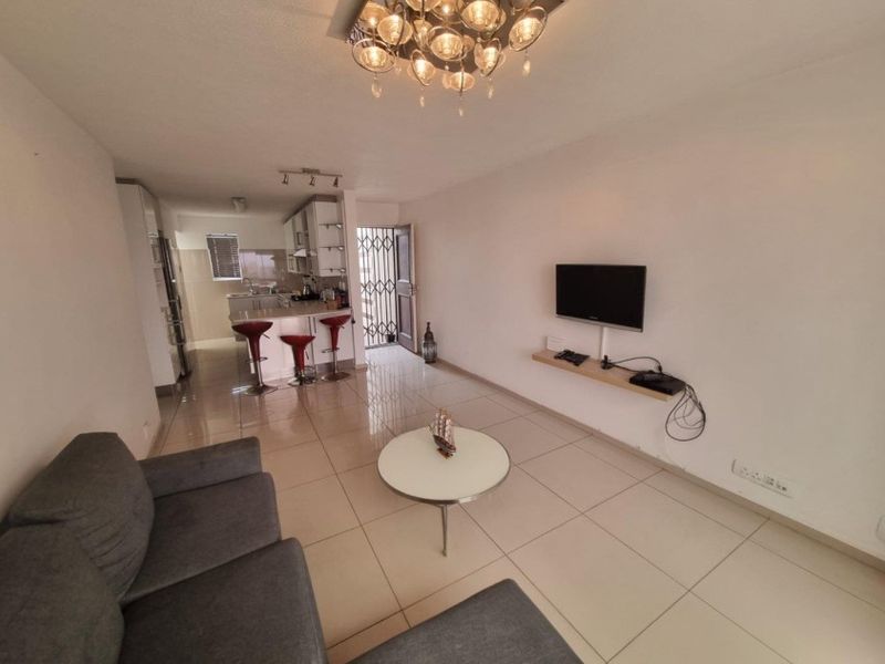 South End: Popular Bridgewater Modern Apartments - Photo 7