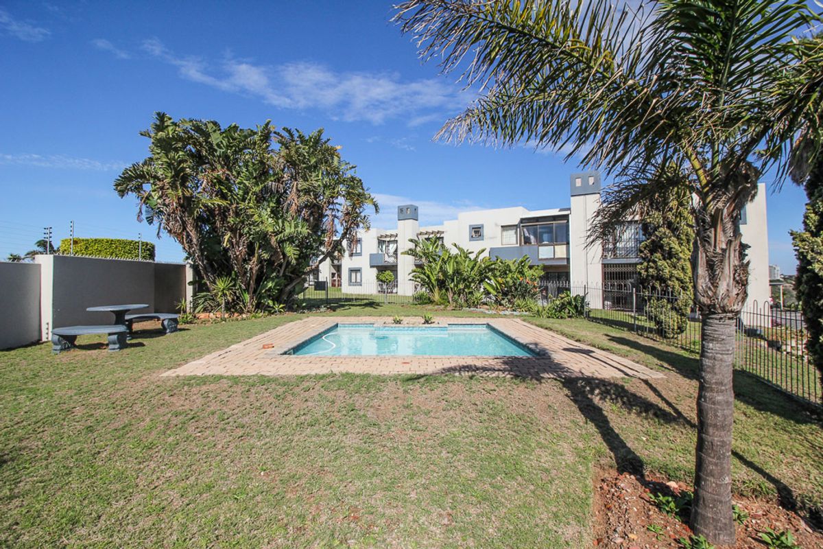 South End: Popular Bridgewater Modern Apartments - Photo 2