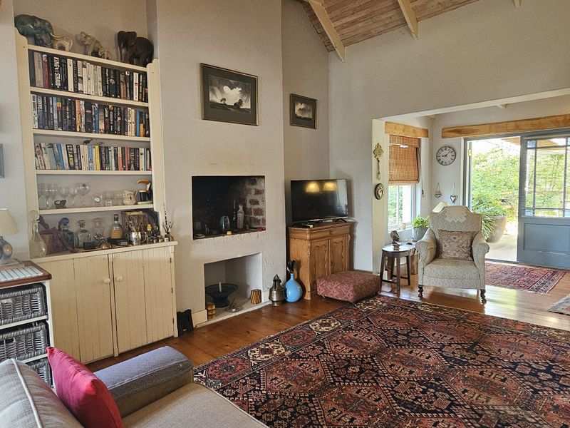 Exclusive Hidden Sanctuary on the Edge of Town - Photo 10