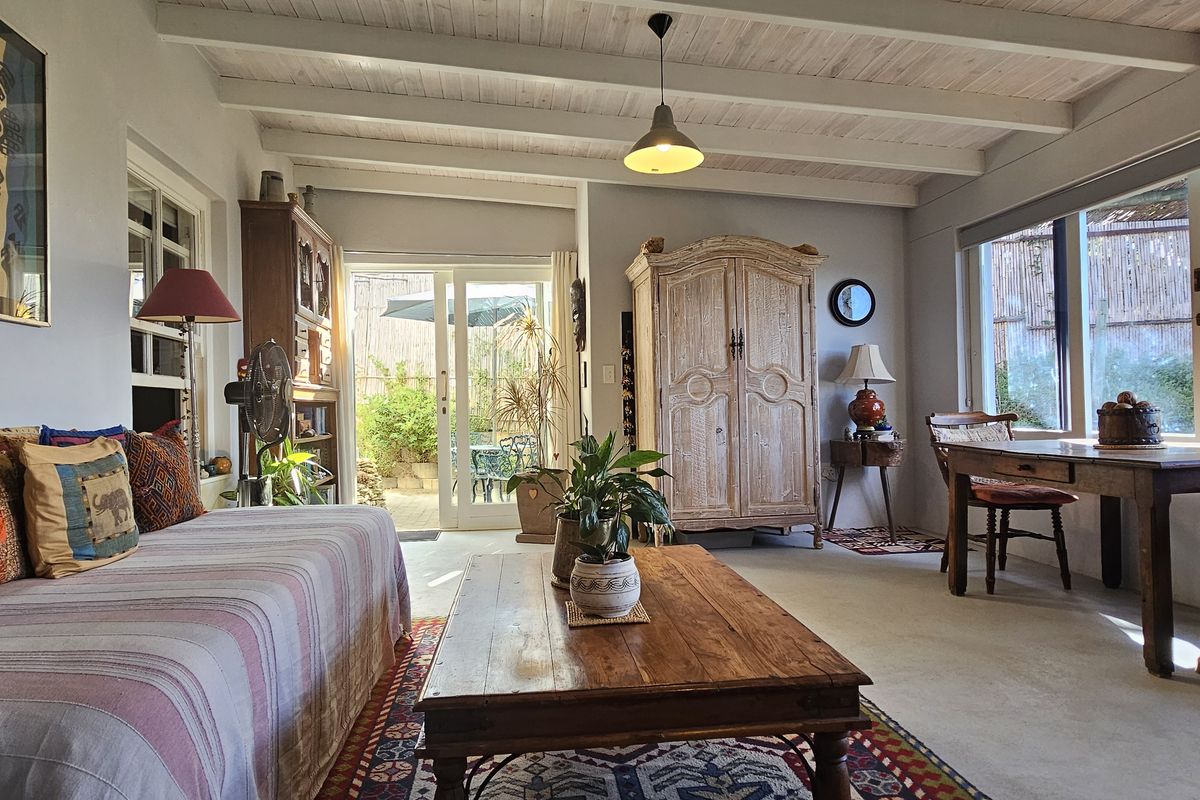 Exclusive Hidden Sanctuary on the Edge of Town - Photo 2