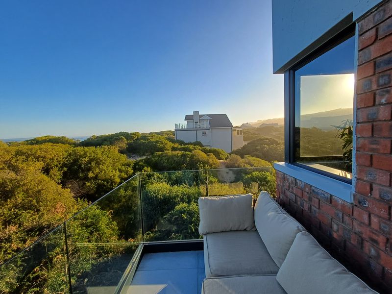 Luxury beachfront living with uninterrupted ocean views - Photo 10
