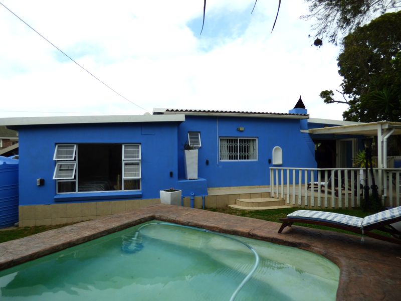 Spacious Family Living With Extras in Lambert Road, Port Alfred - Photo 6