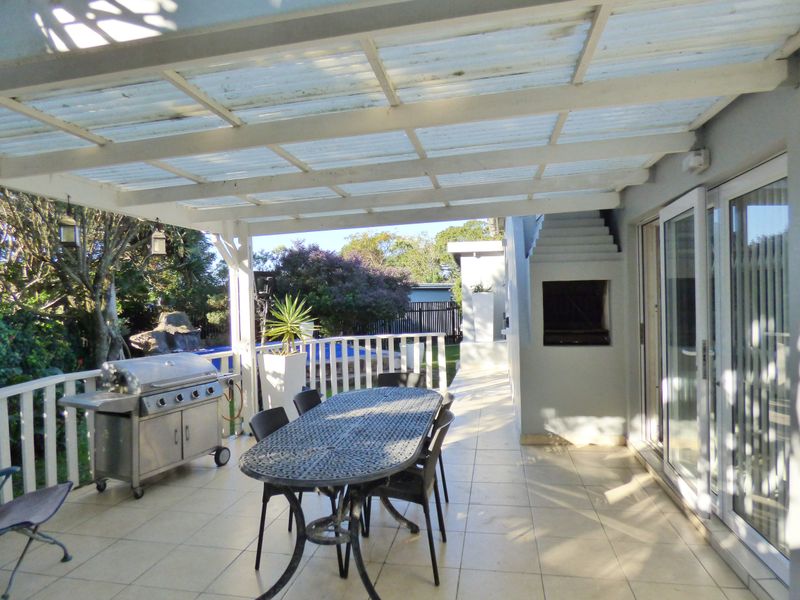 Spacious Family Living With Extras in Lambert Road, Port Alfred - Photo 3