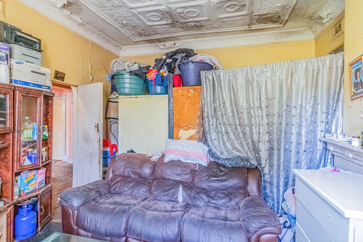 Harcourts Non-Distressed, Auction Platform: - Photo 4