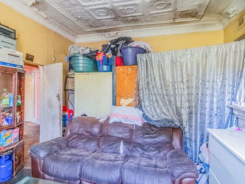 Harcourts Non-Distressed, Auction Platform: - Photo 4