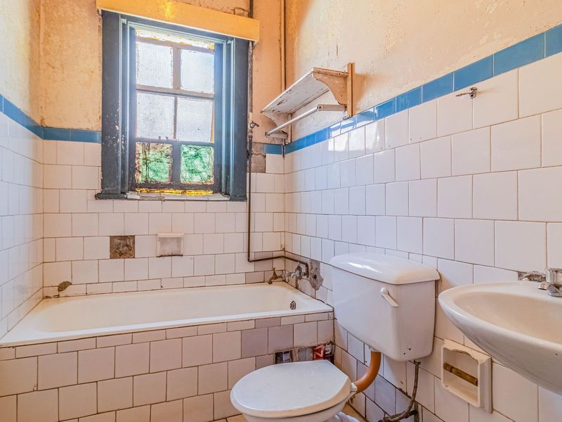 Harcourts Non-Distressed, Auction Platform: - Photo 8