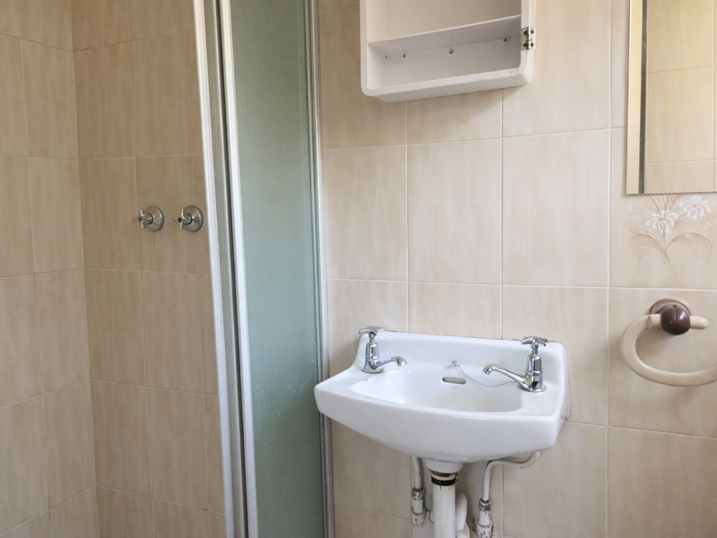 Neat secure 4Bed 3bath Home with Study sparkling pool and ample parking in Witpoortjie-1 April 2026 - Photo 10