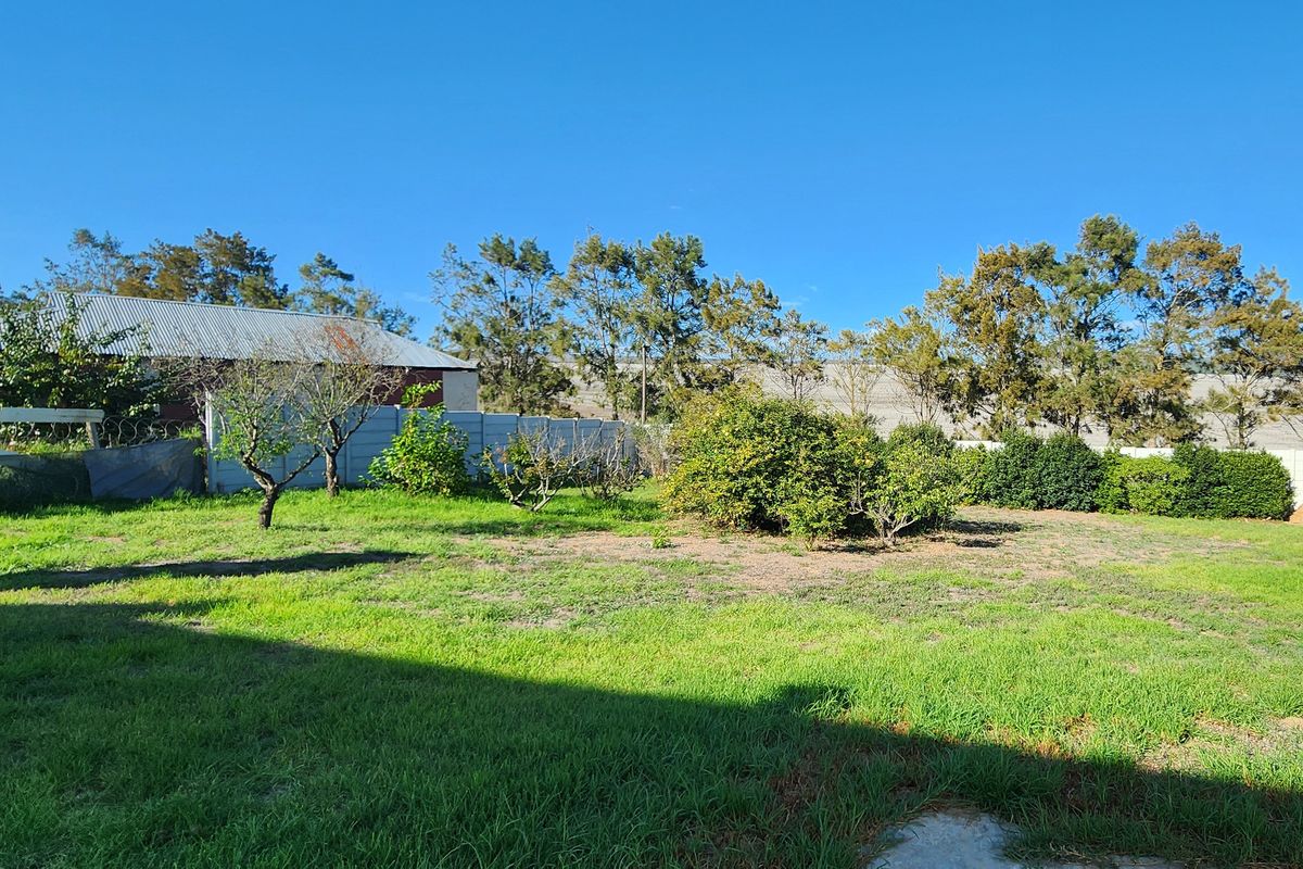 Charming 2-Bedroom Home with Flatlet on Spacious Stand in Napier - Photo 5
