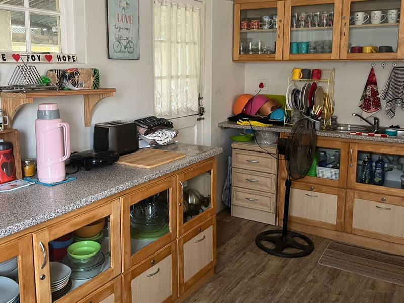 Charming 2-Bedroom Home with Flatlet on Spacious Stand in Napier - Photo 9