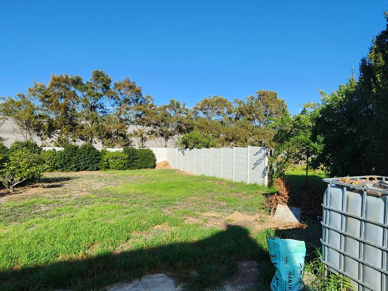 Charming 2-Bedroom Home with Flatlet on Spacious Stand in Napier - Photo 4
